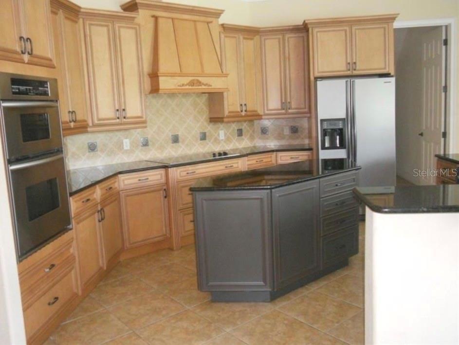 5150 Vistamere Ct Property Photo 5