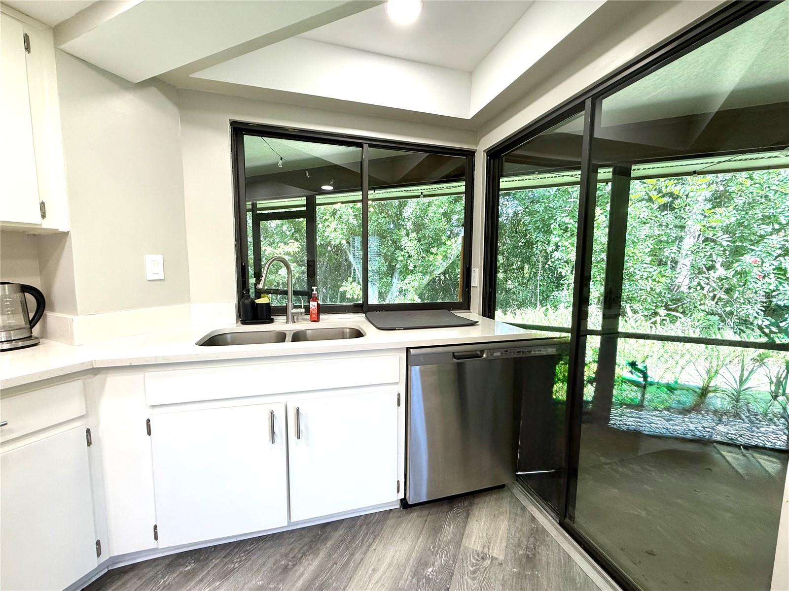 2816 Countrybrook Dr #l16 Property Photo 13