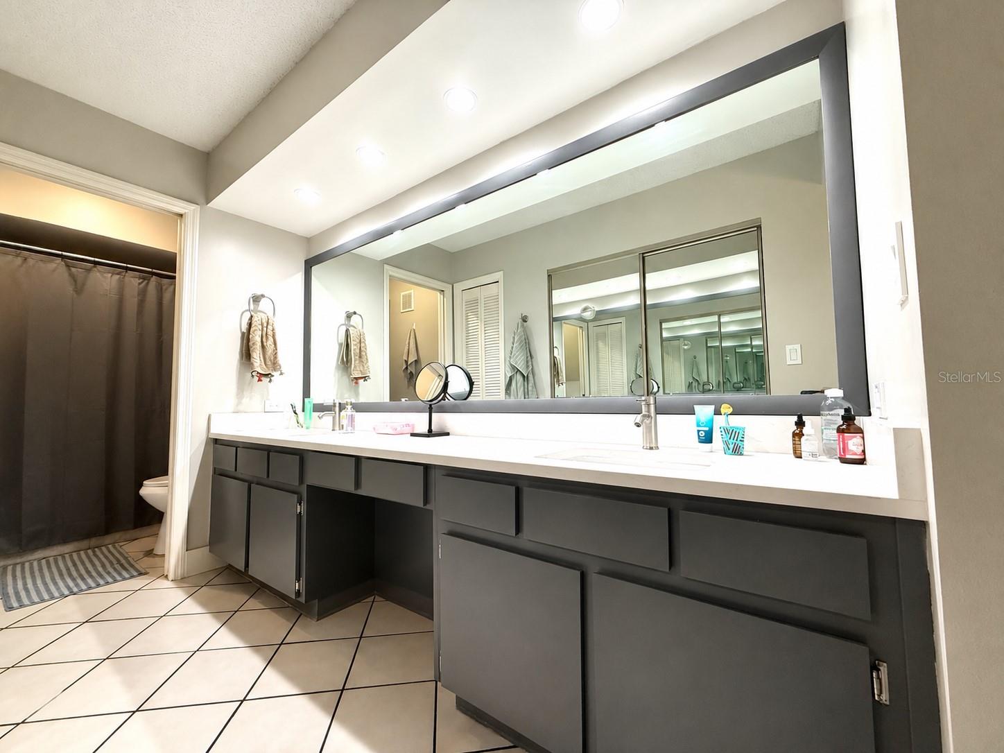 2816 Countrybrook Dr #l16 Property Photo 18