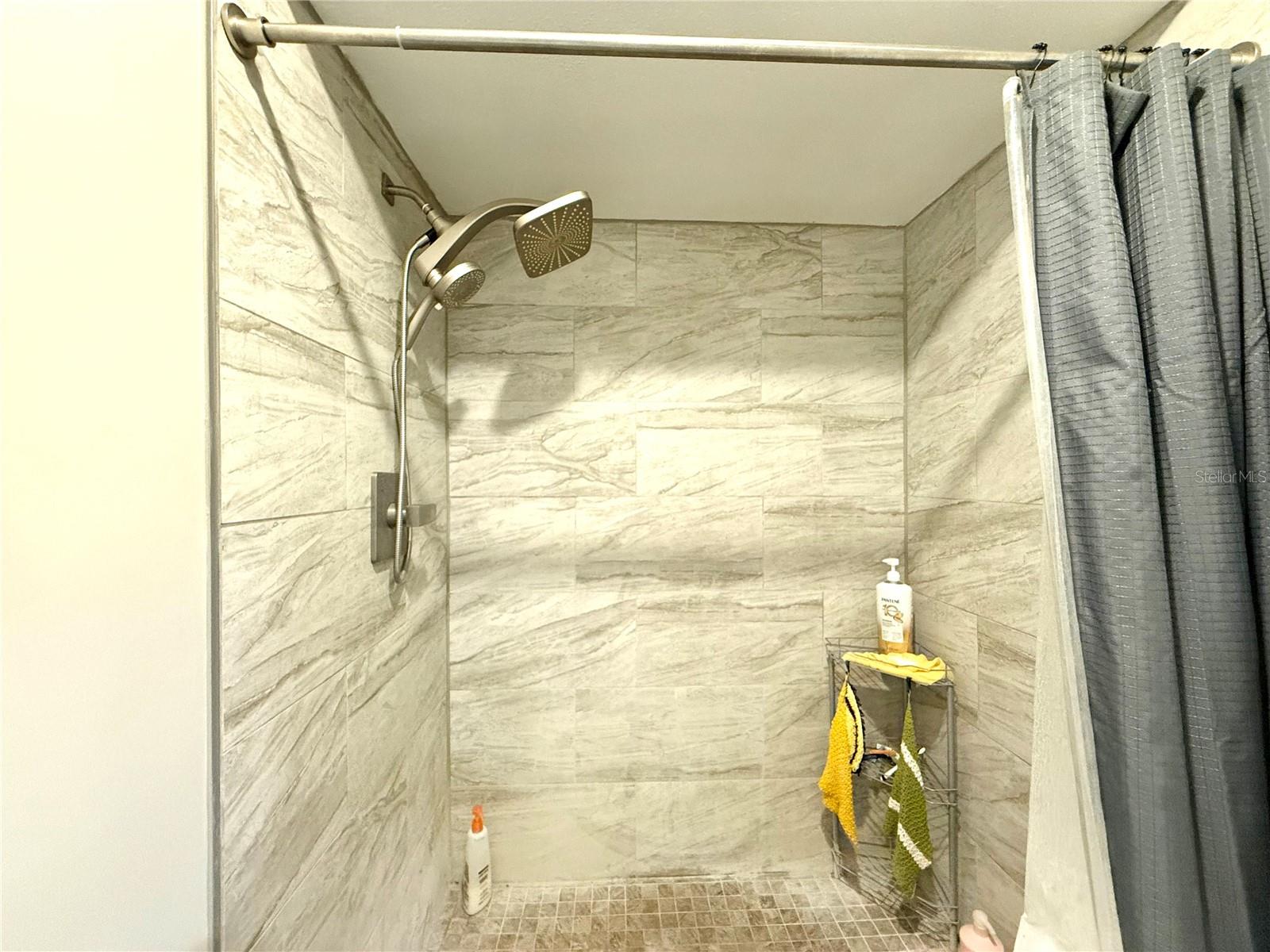 2816 Countrybrook Dr #l16 Property Photo 21