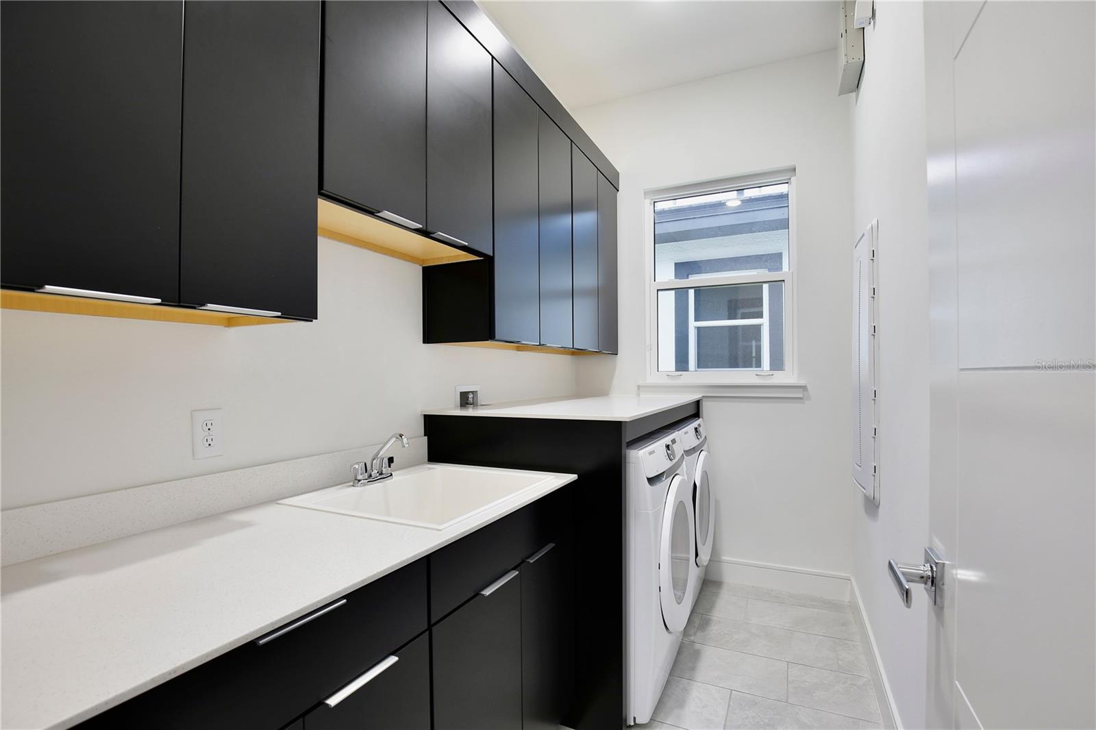 3008 Kensington Ave Property Photo 41