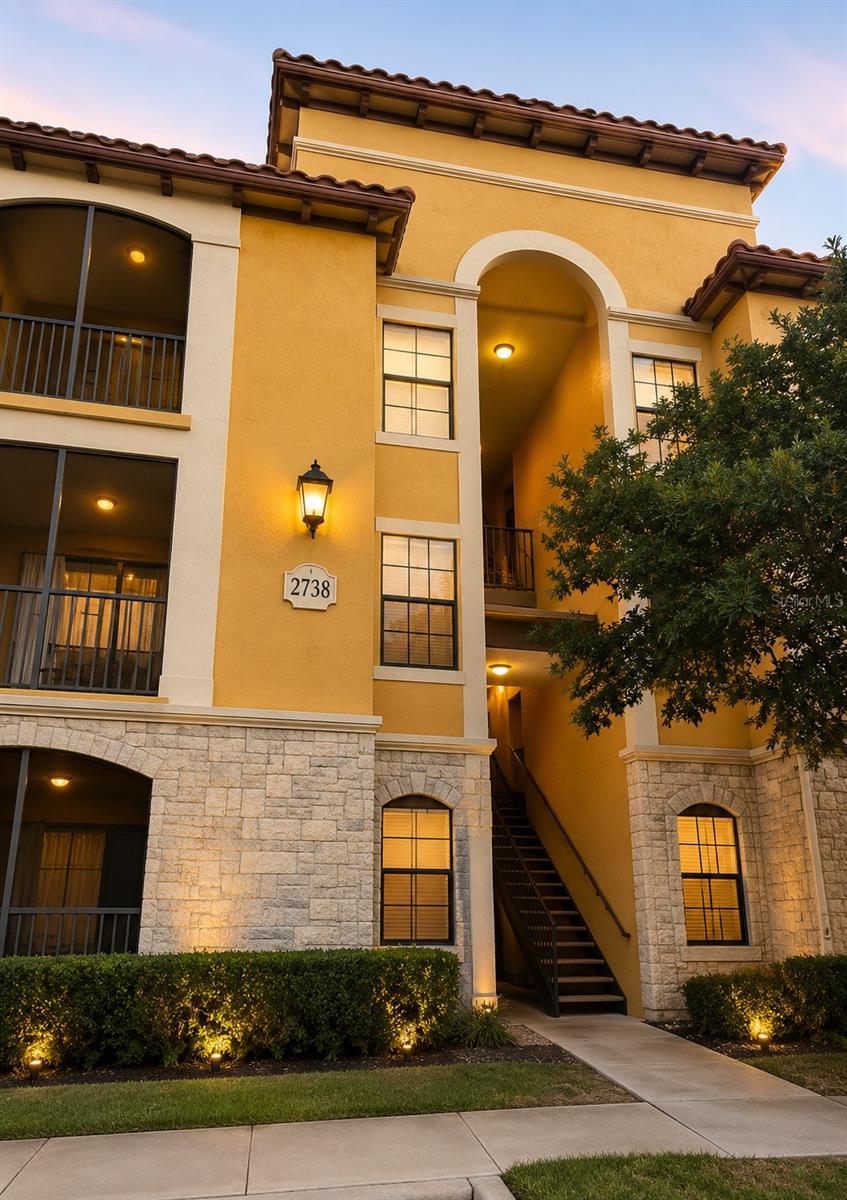 6157 Metrowest Blvd #308 Property Photo 2