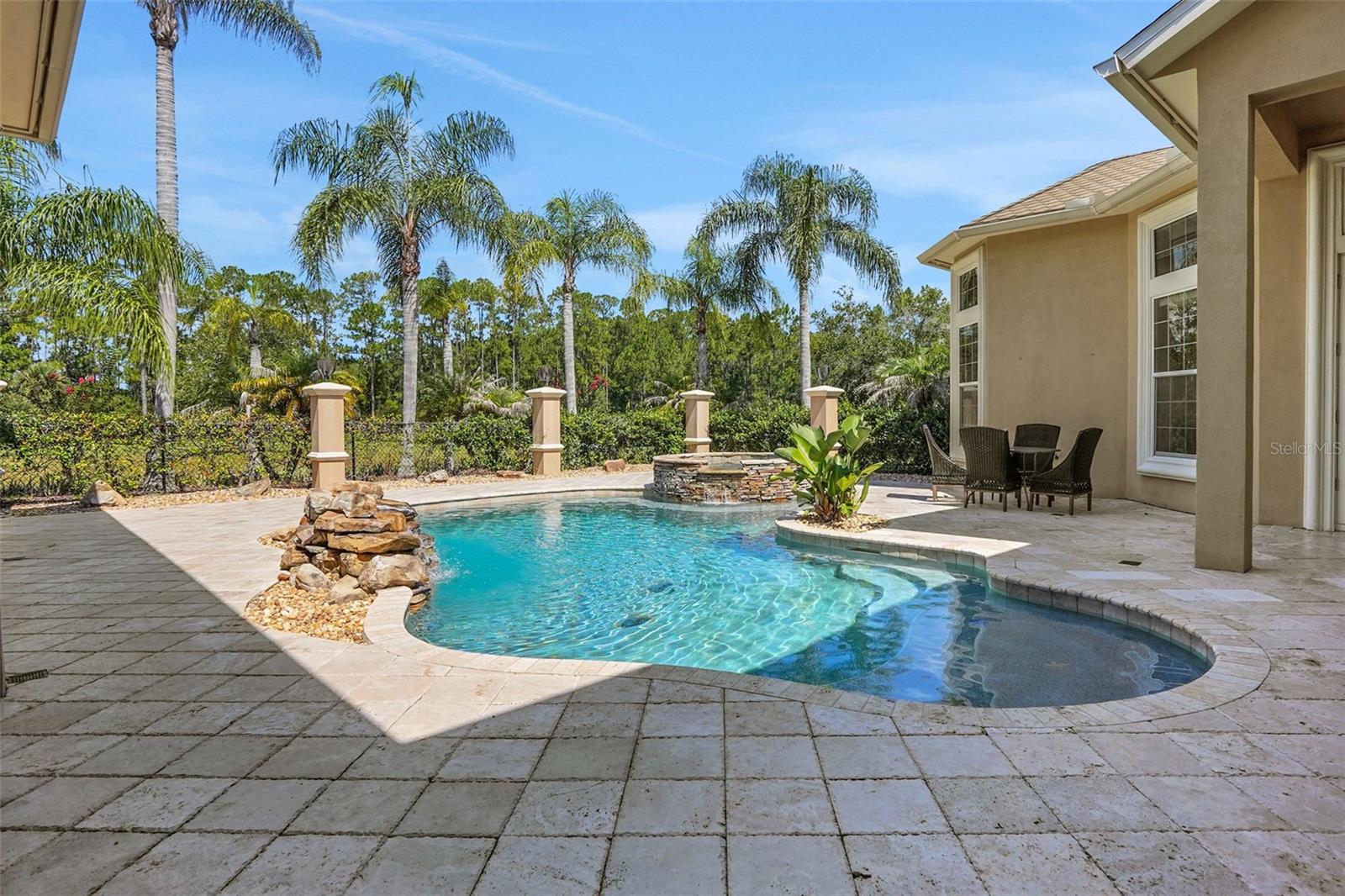 260 Spring Forest Dr Property Photo 4