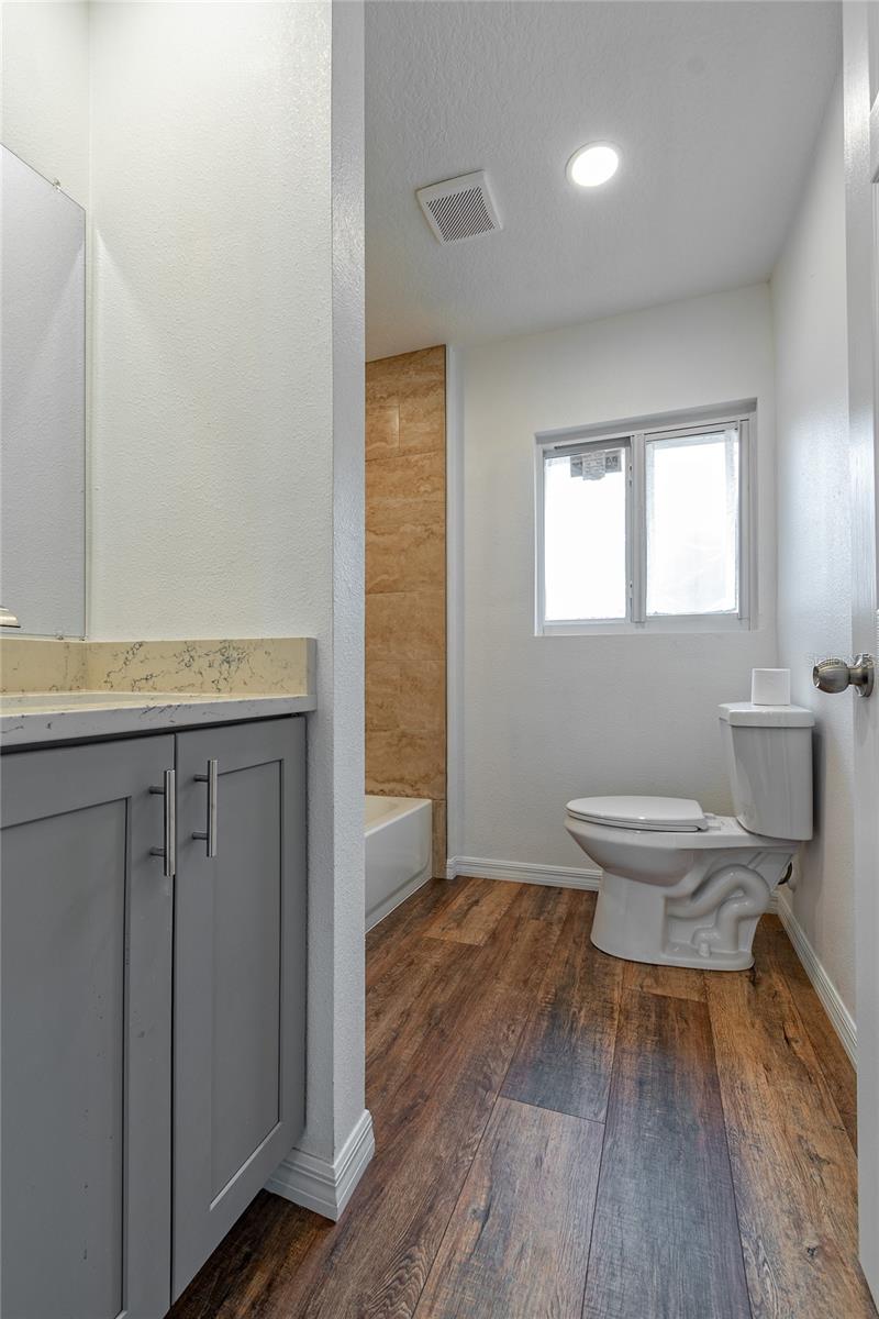 1015 Mack Ave Property Photo 7