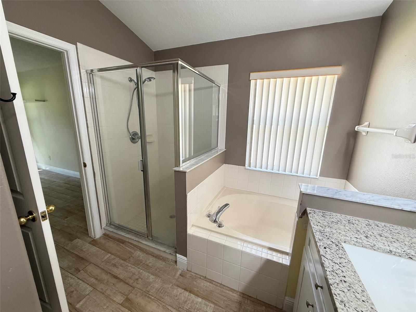 1221 Singleton Cir Property Photo 17