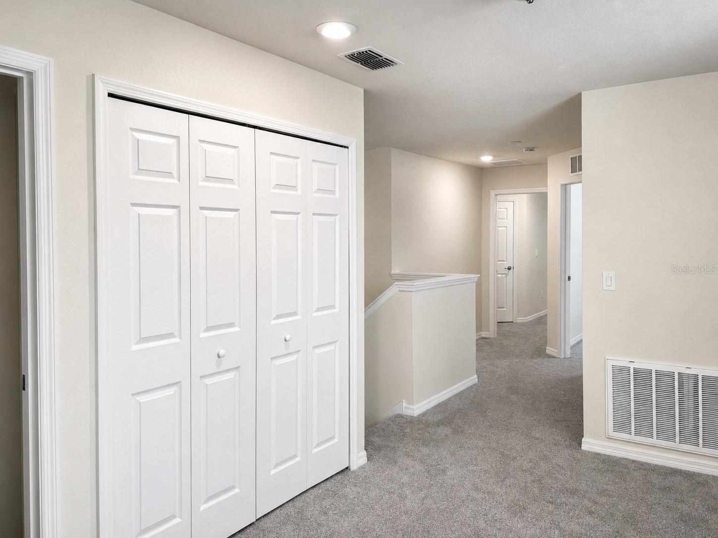 5012 Sylvester Loop Property Photo 6