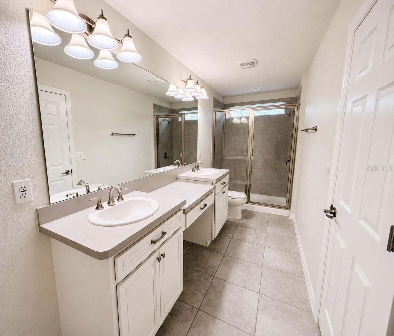 5012 Sylvester Loop Property Photo 11