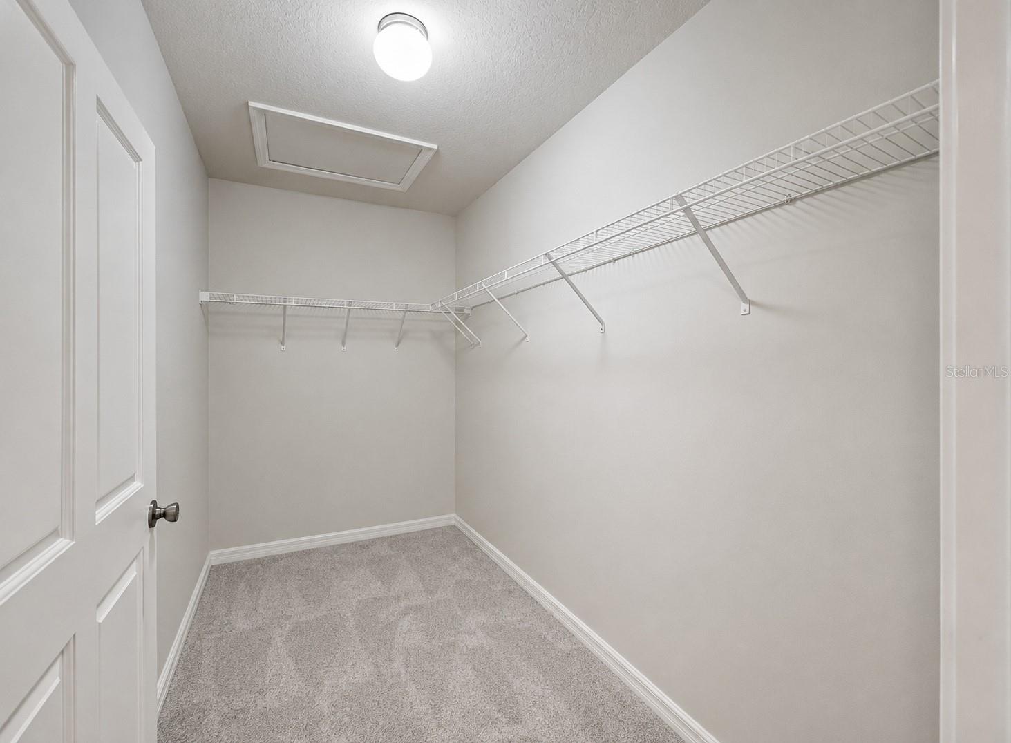 5012 Sylvester Loop Property Photo 13