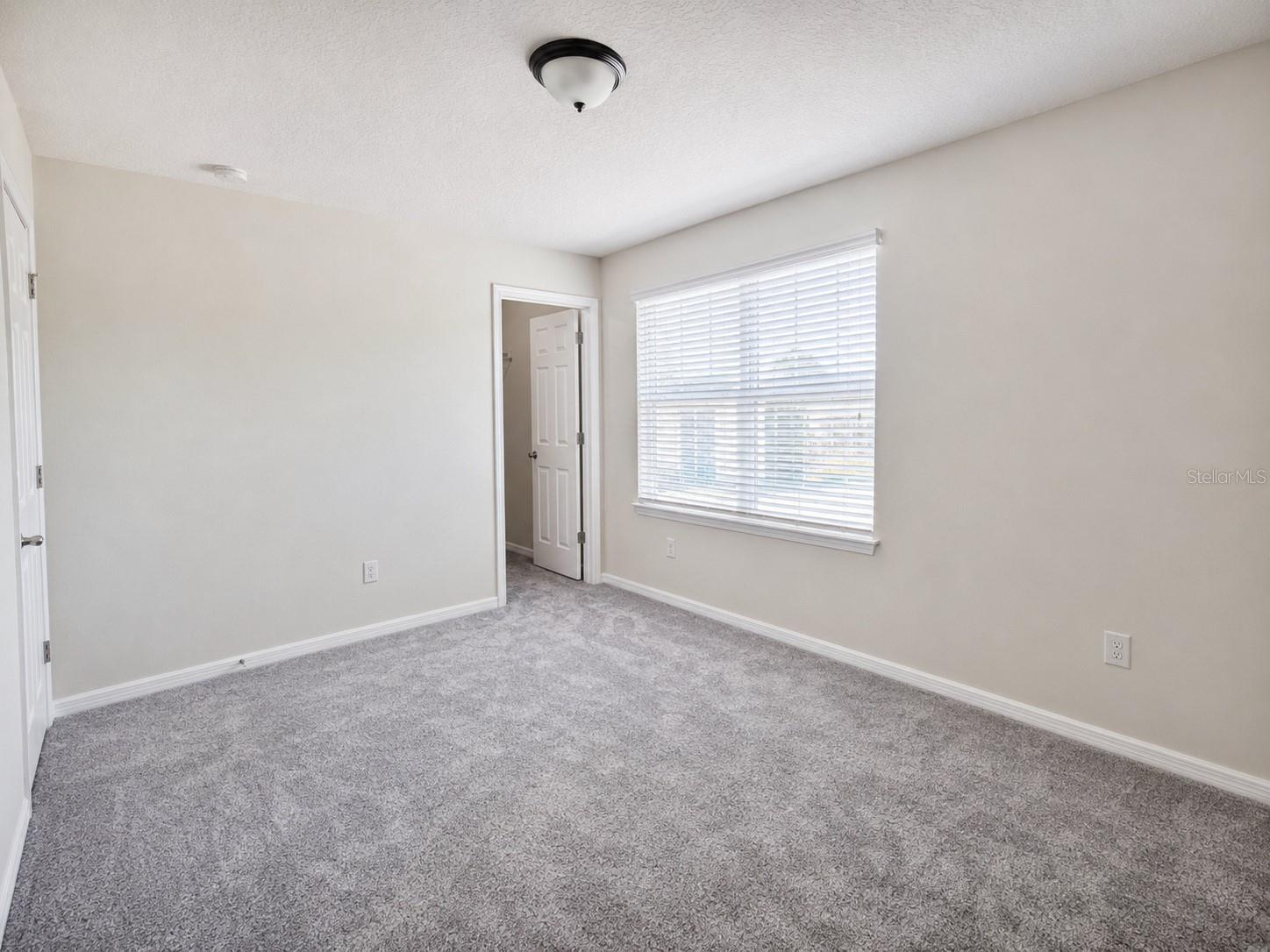 5012 Sylvester Loop Property Photo 15