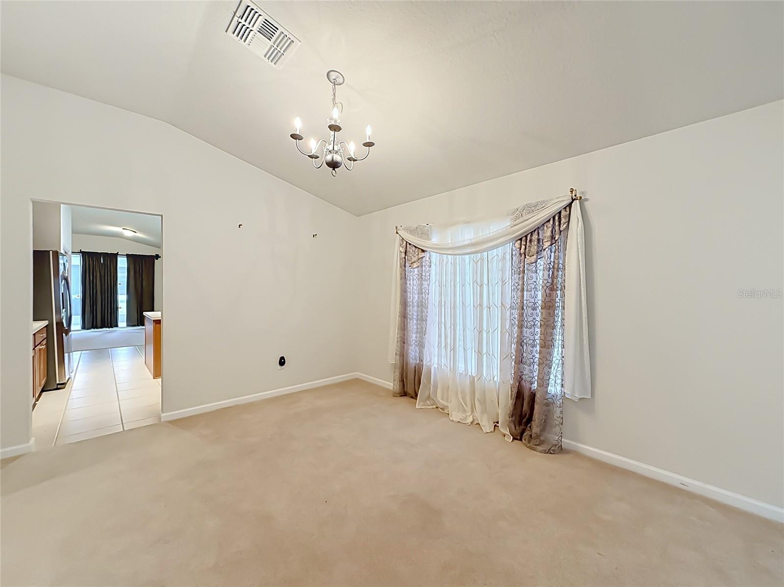 5669 Sw 40th St Property Photo 6