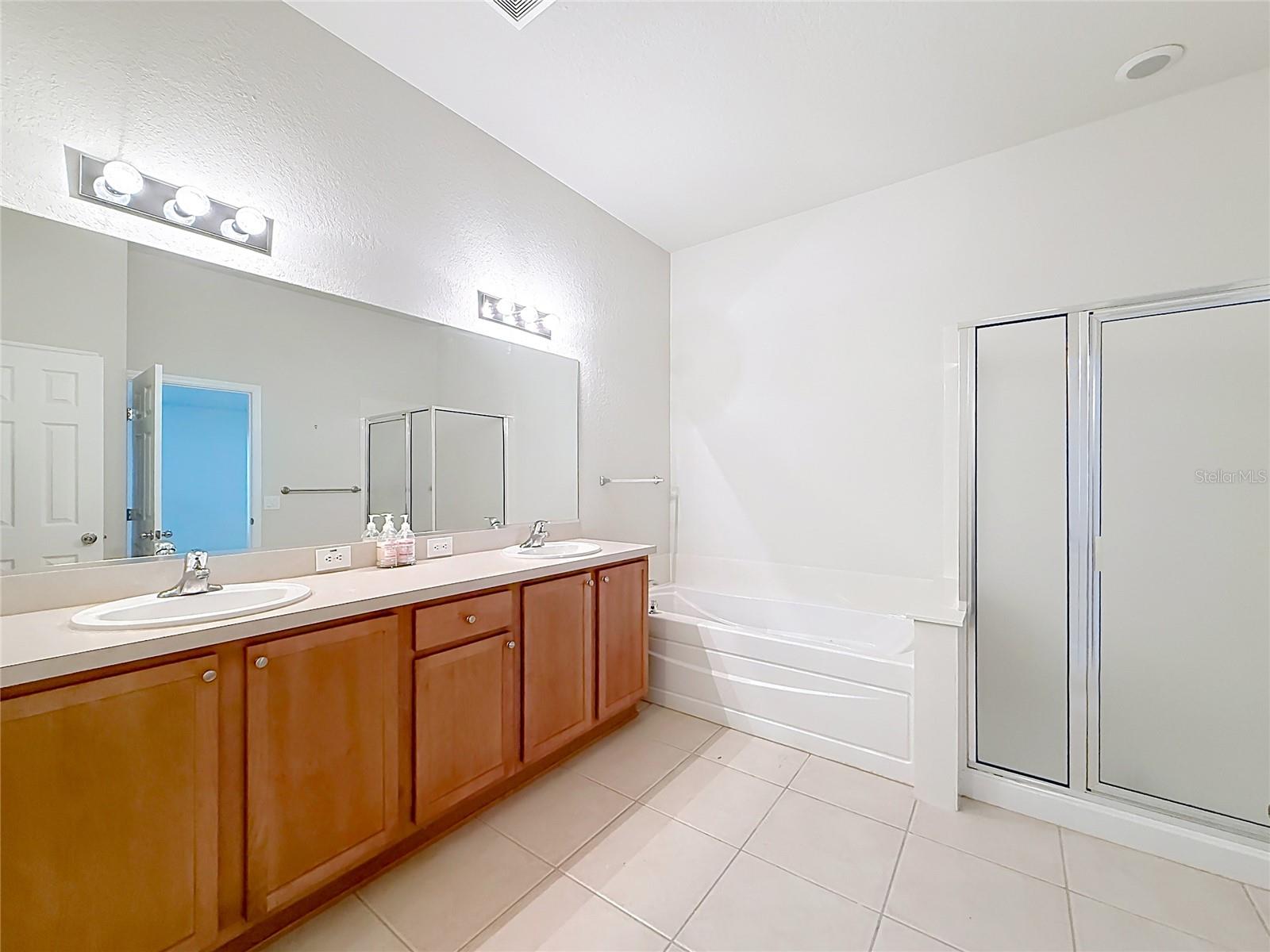 5669 Sw 40th St Property Photo 34