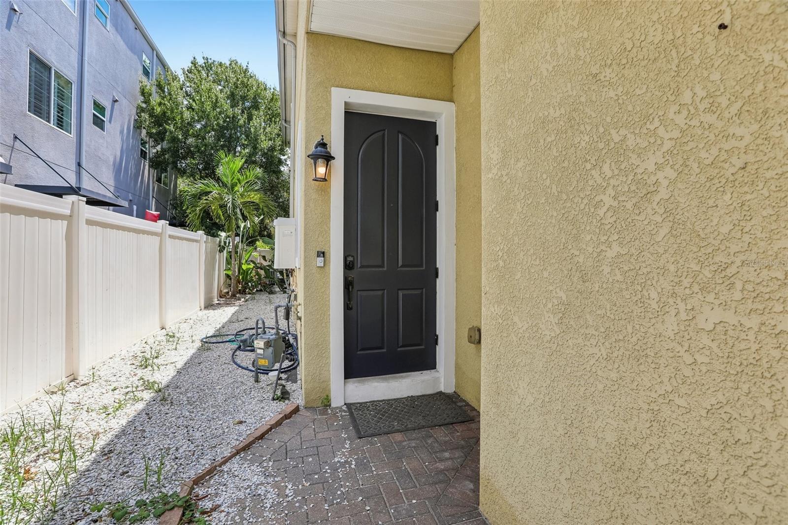 502 S Lincoln Ave Property Photo 4