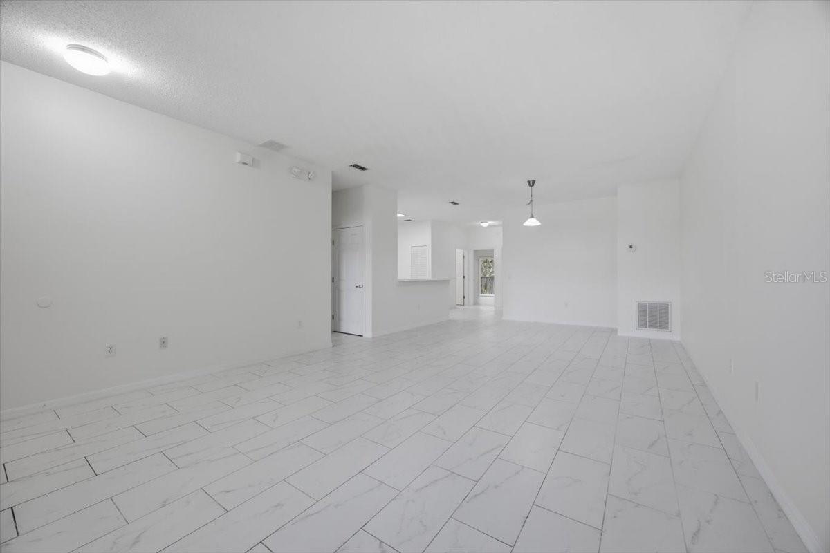 3157 Sun Lake Ct #b Property Photo 6
