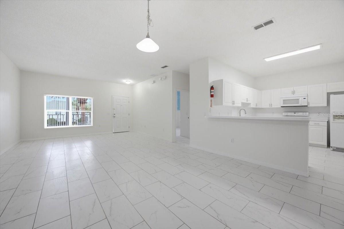 3157 Sun Lake Ct #b Property Photo 7