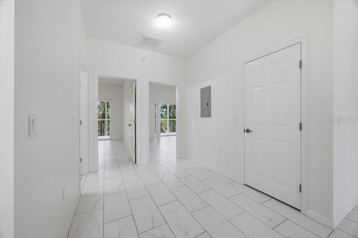 3157 Sun Lake Ct #b Property Photo 14
