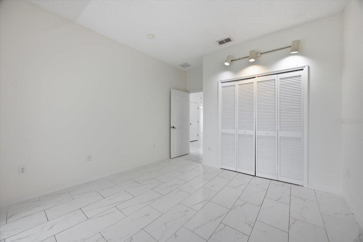 3157 Sun Lake Ct #b Property Photo 16