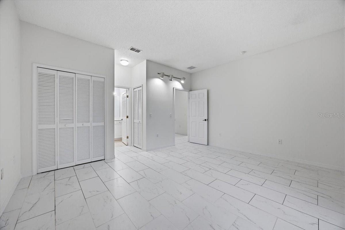 3157 Sun Lake Ct #b Property Photo 19