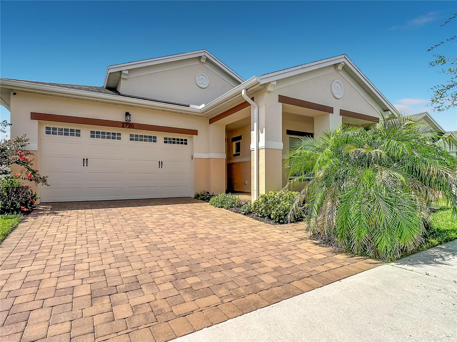 2720 Greenlands St Property Photo 3