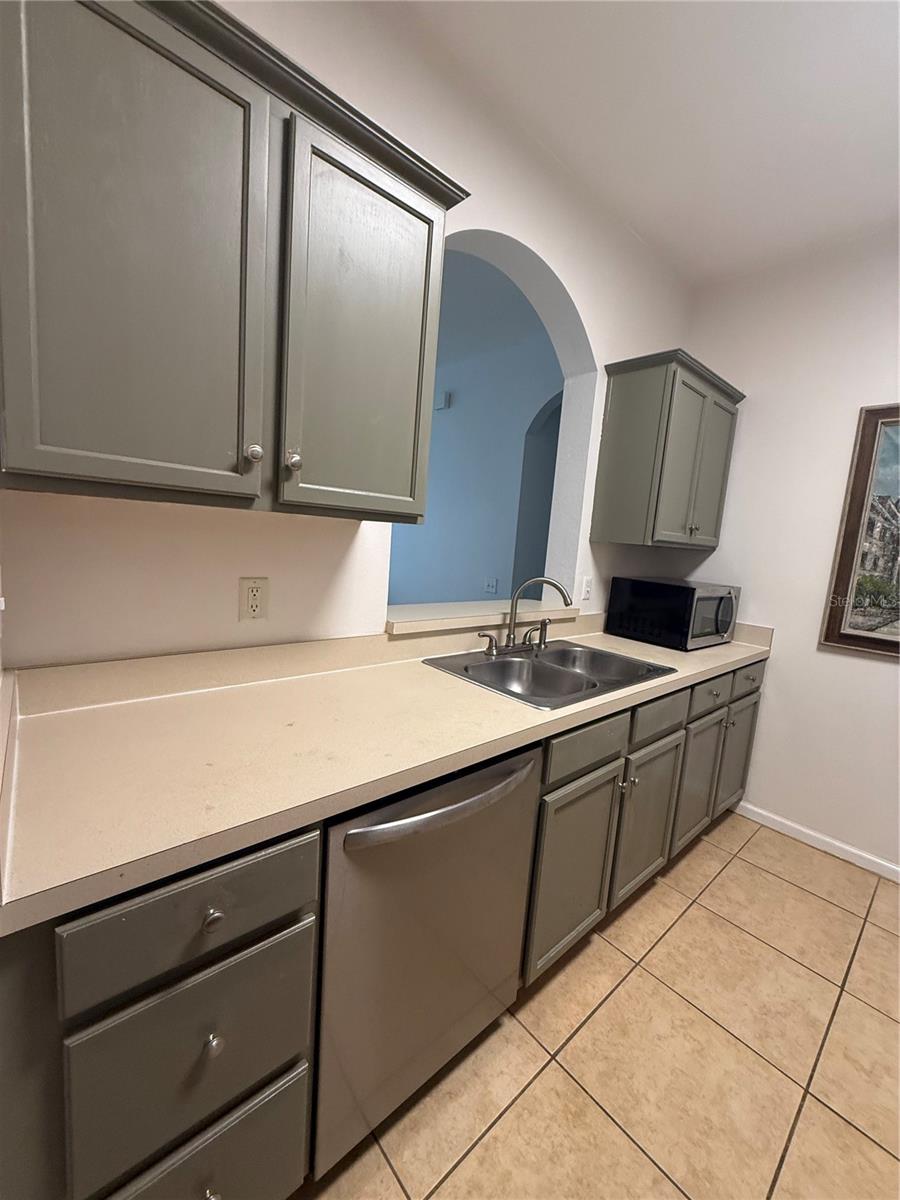 6214 Stevenson Dr #305 Property Photo 8