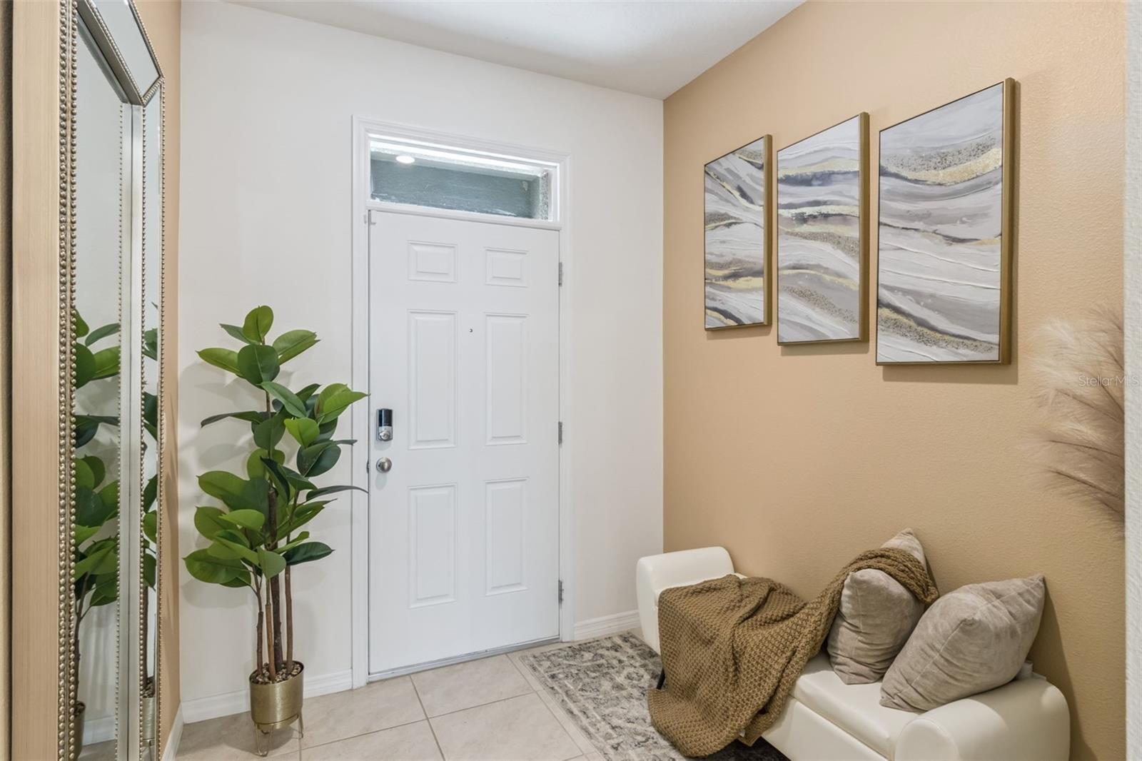 1707 Wooden St Property Photo 2
