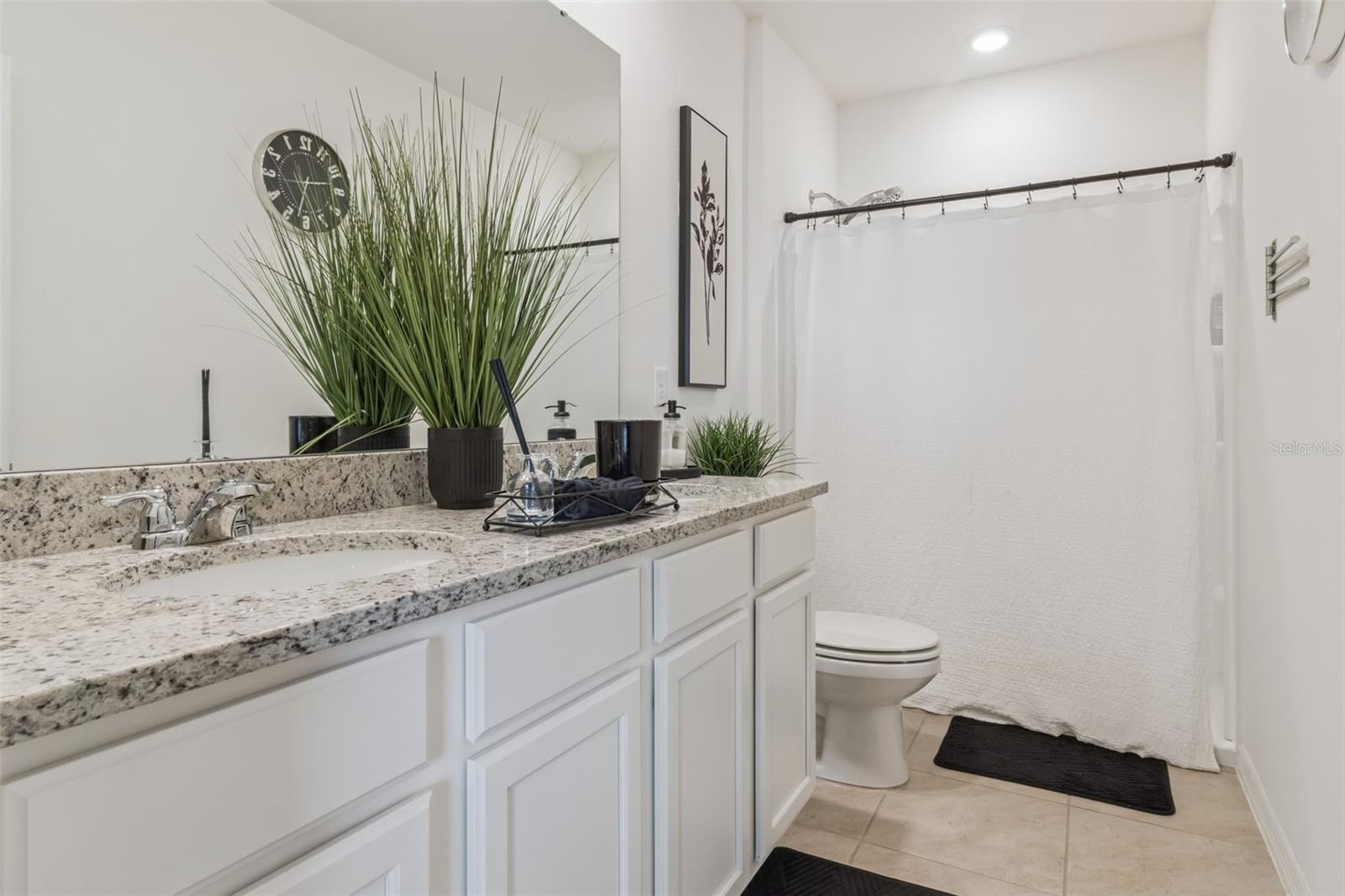 1707 Wooden St Property Photo 13