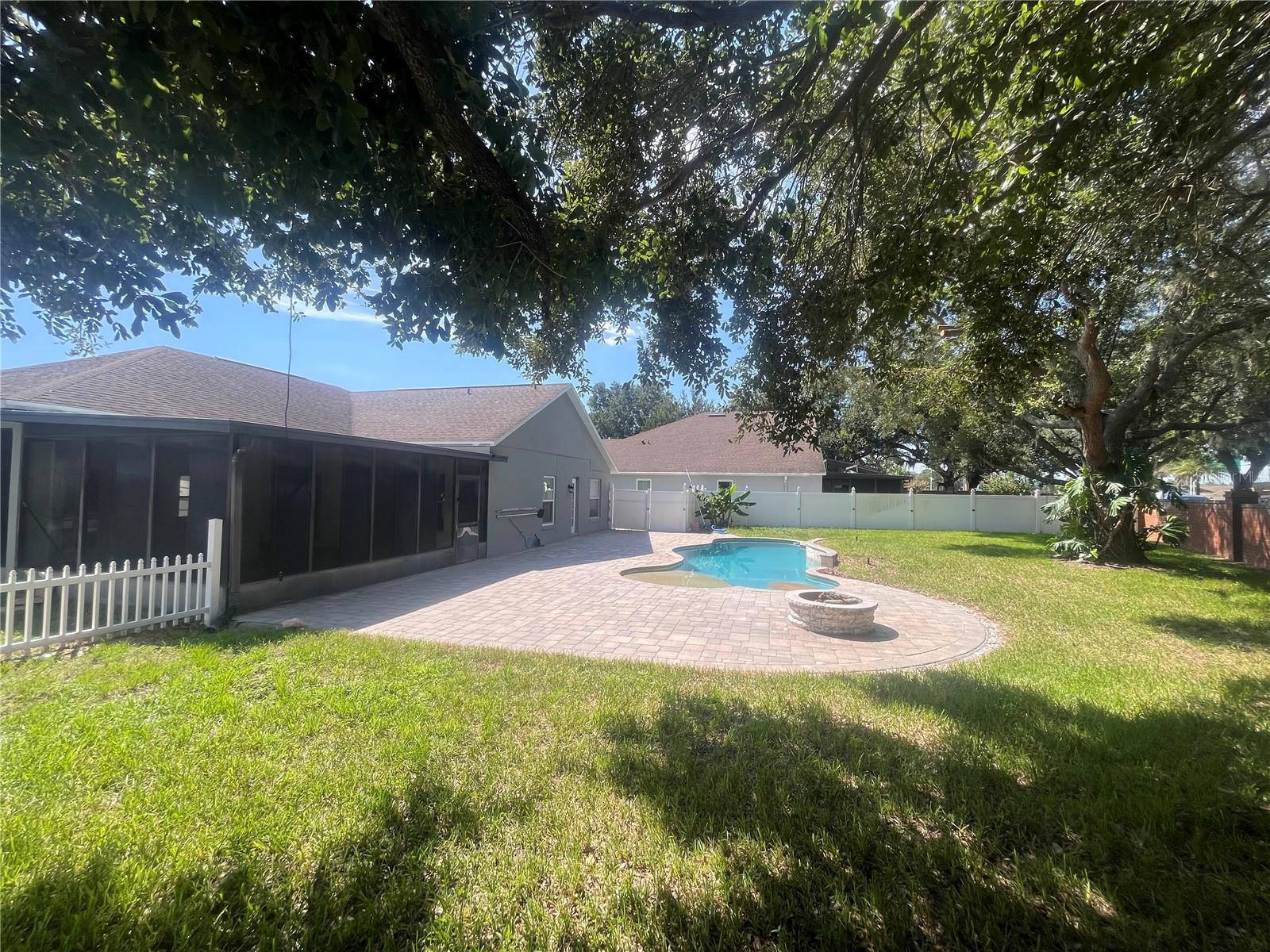 2031 Wintermere Pointe Dr Property Photo 26