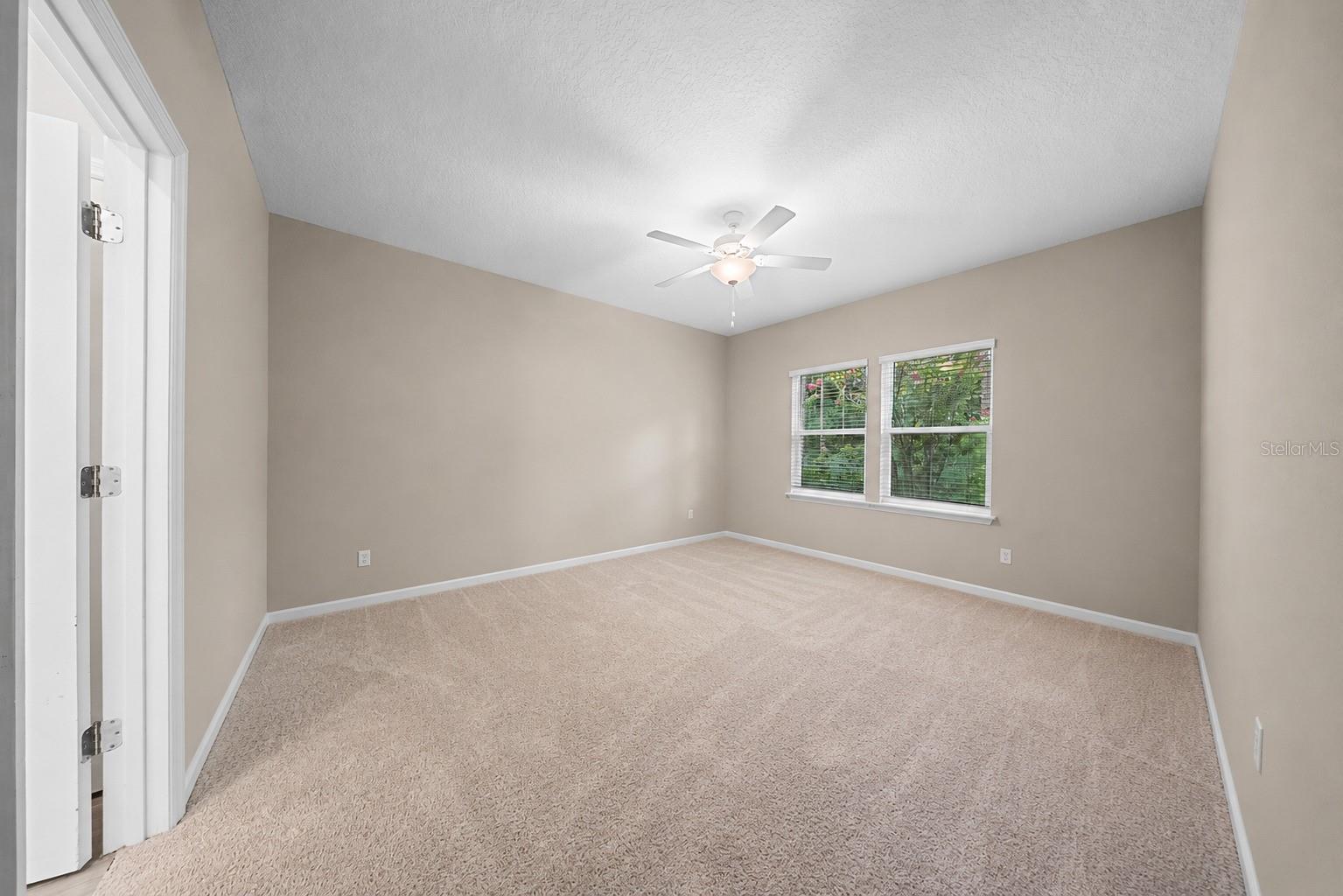 136 Montserrat Dr Property Photo 8