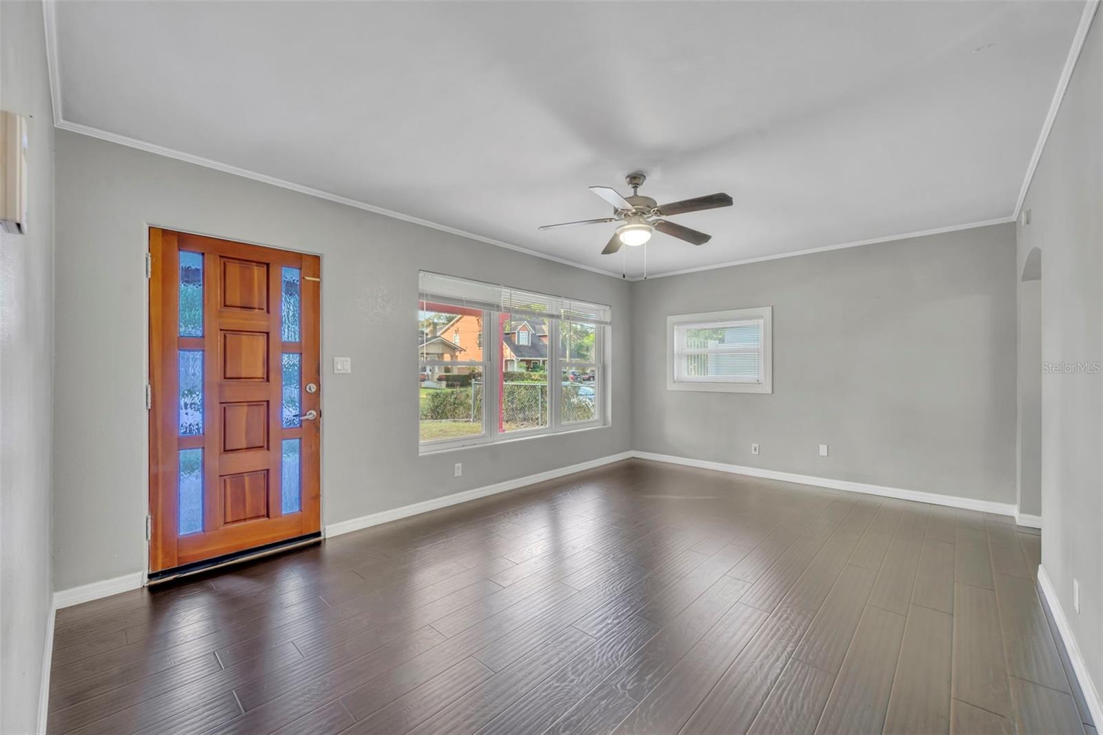 1811 Park Lake St Property Photo 6