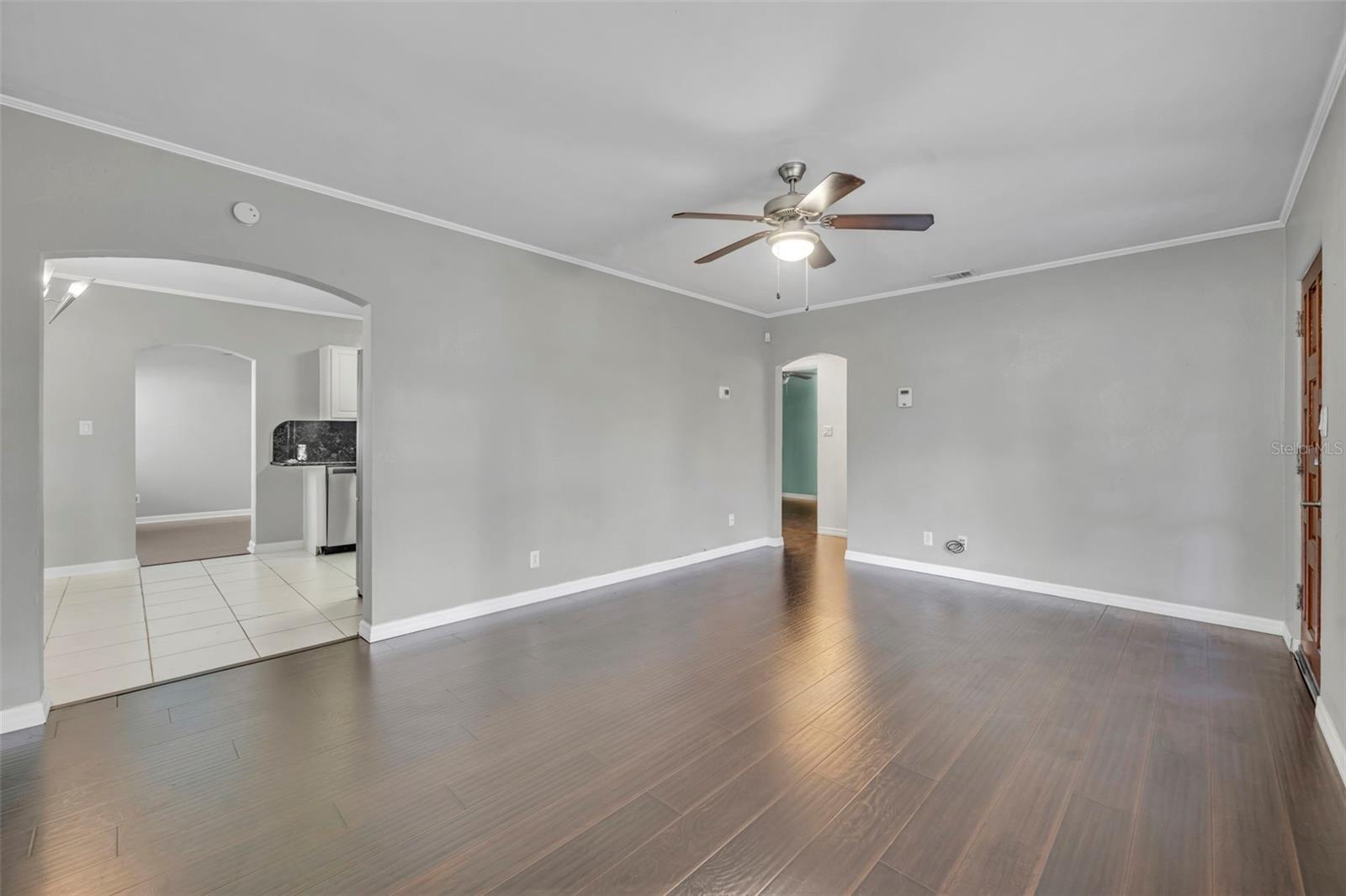 1811 Park Lake St Property Photo 8