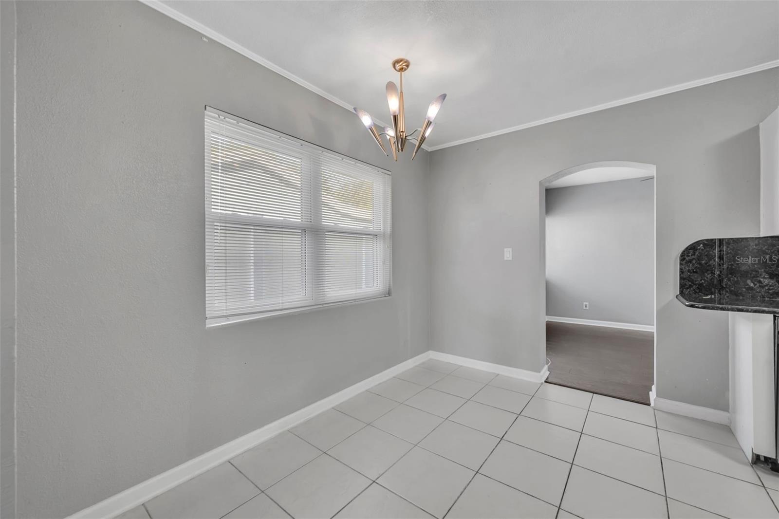 1811 Park Lake St Property Photo 9