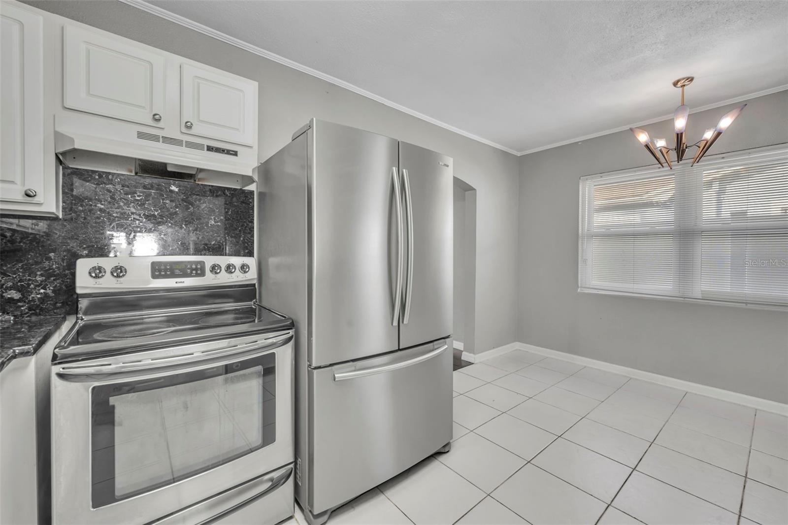 1811 Park Lake St Property Photo 14