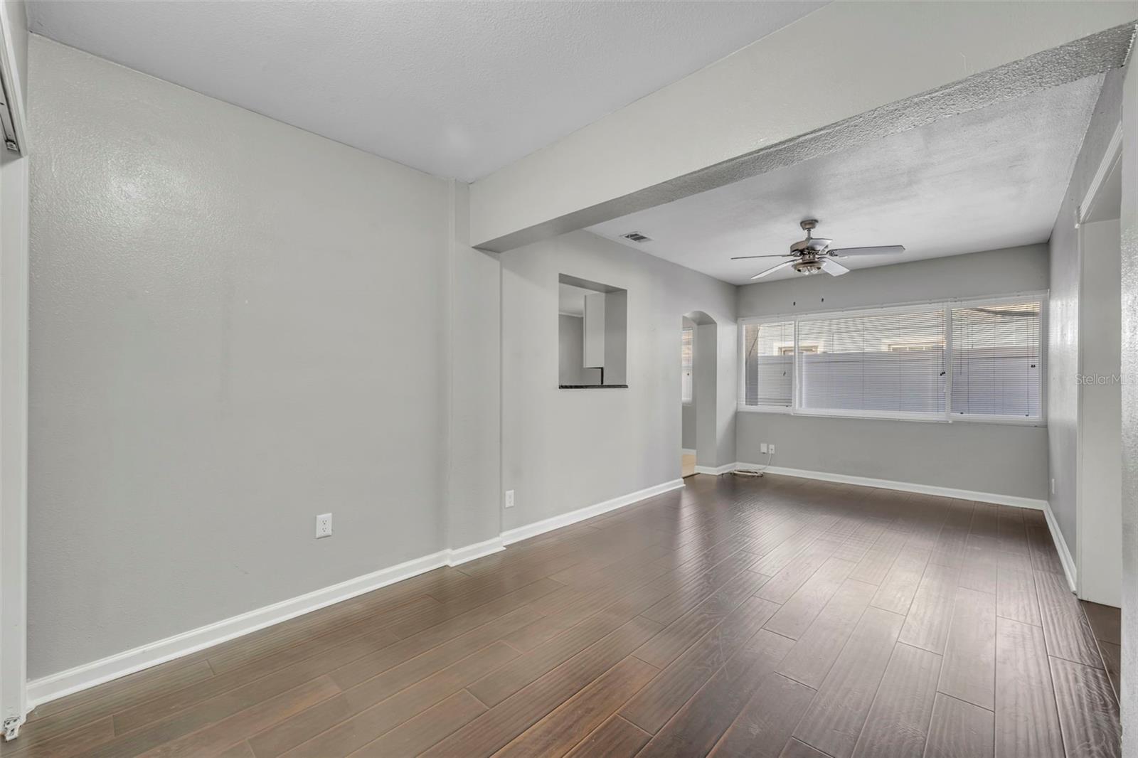 1811 Park Lake St Property Photo 16