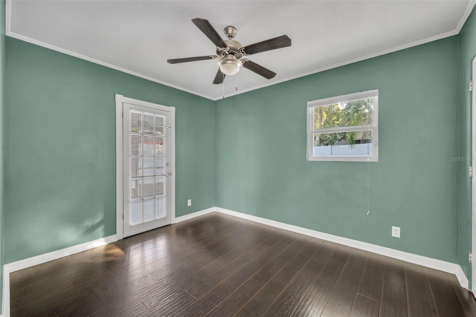 1811 Park Lake St Property Photo 24