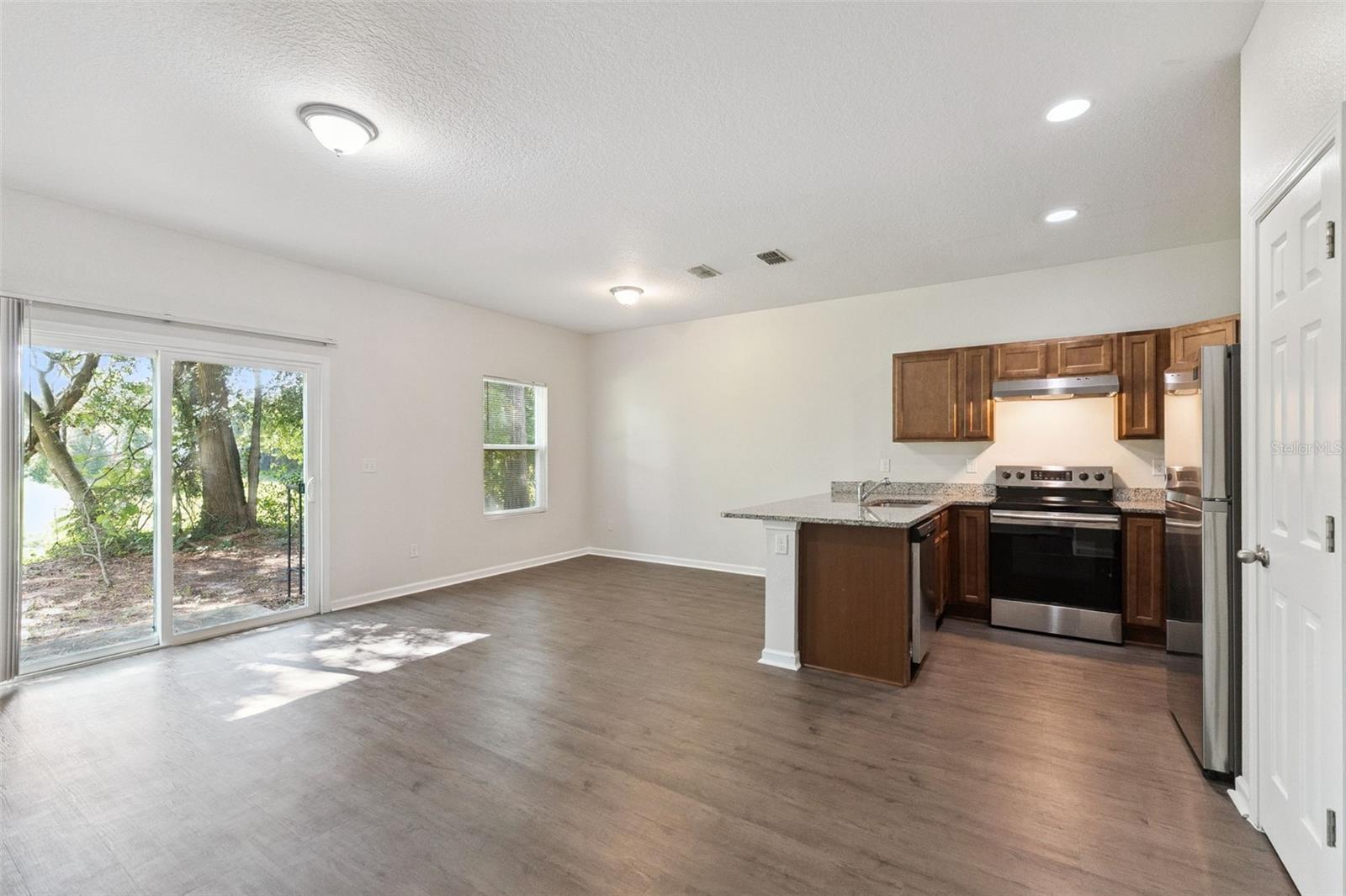 3551 Rain Forest Dr W Property Photo 6