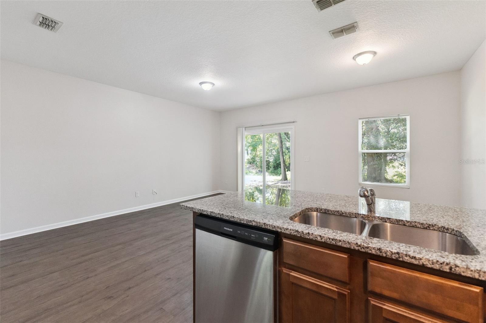 3551 Rain Forest Dr W Property Photo 9
