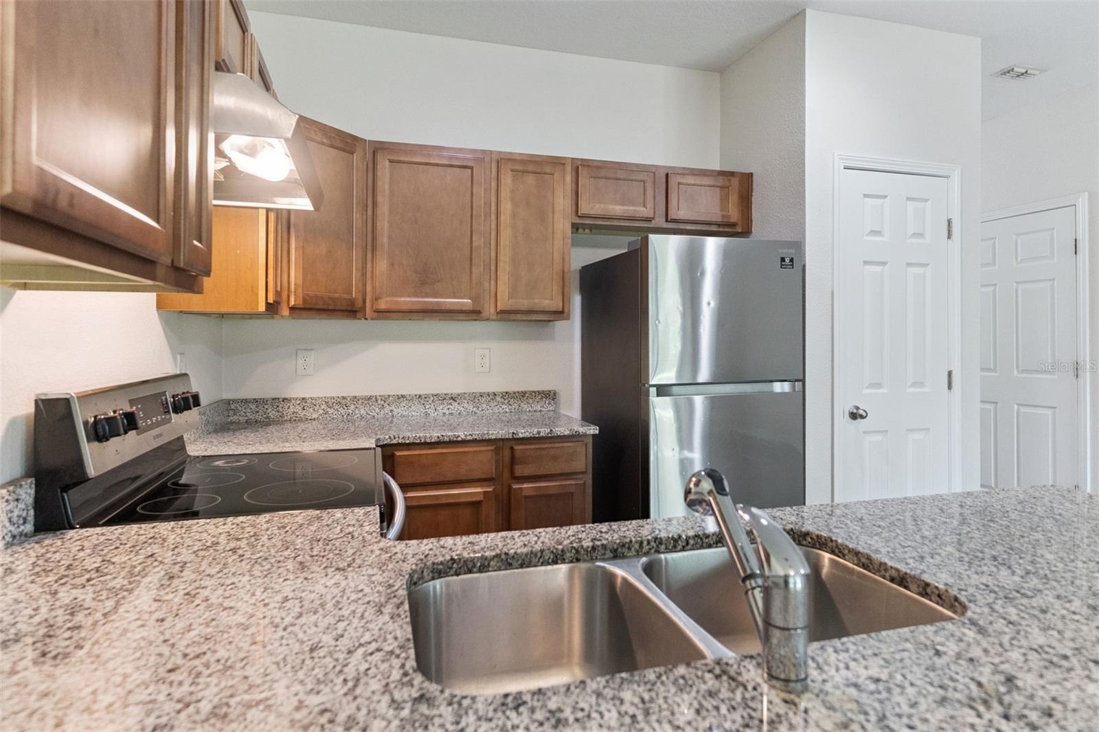 3551 Rain Forest Dr W Property Photo 12