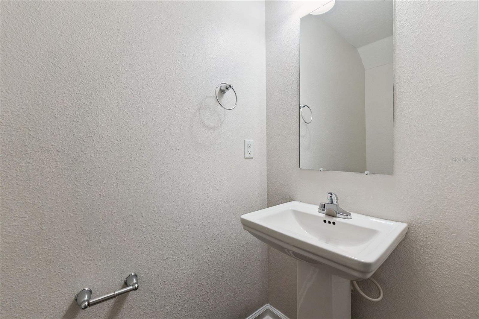 3551 Rain Forest Dr W Property Photo 13