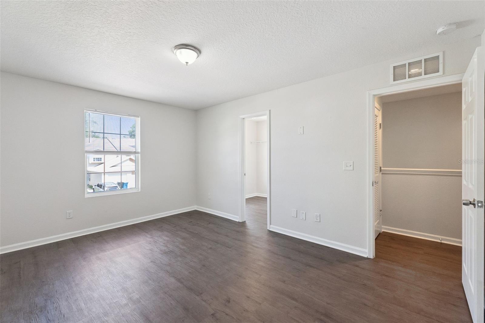 3551 Rain Forest Dr W Property Photo 17