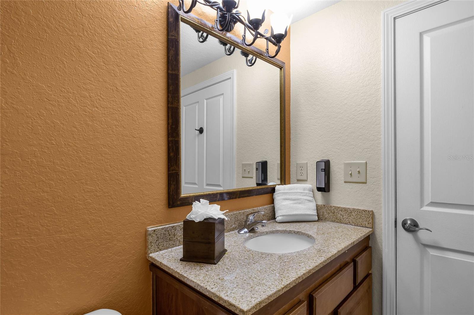 12544 Floridays Resort Dr #106b Property Photo 24