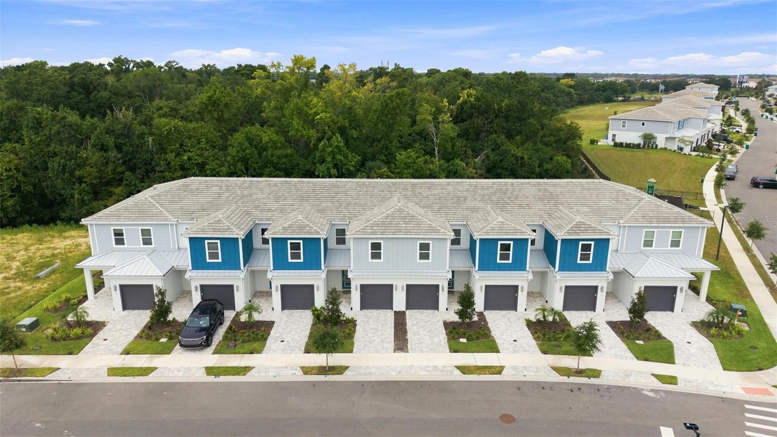 1216 Royal View Ter Property Photo 1