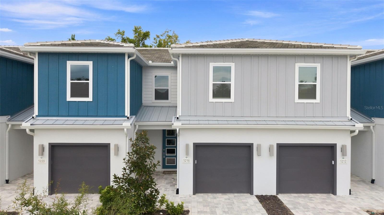 1216 Royal View Ter Property Photo 2