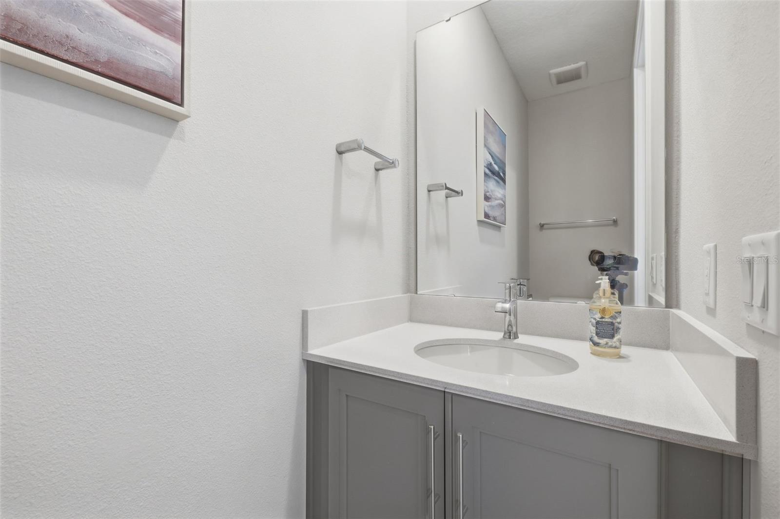 1216 Royal View Ter Property Photo 13