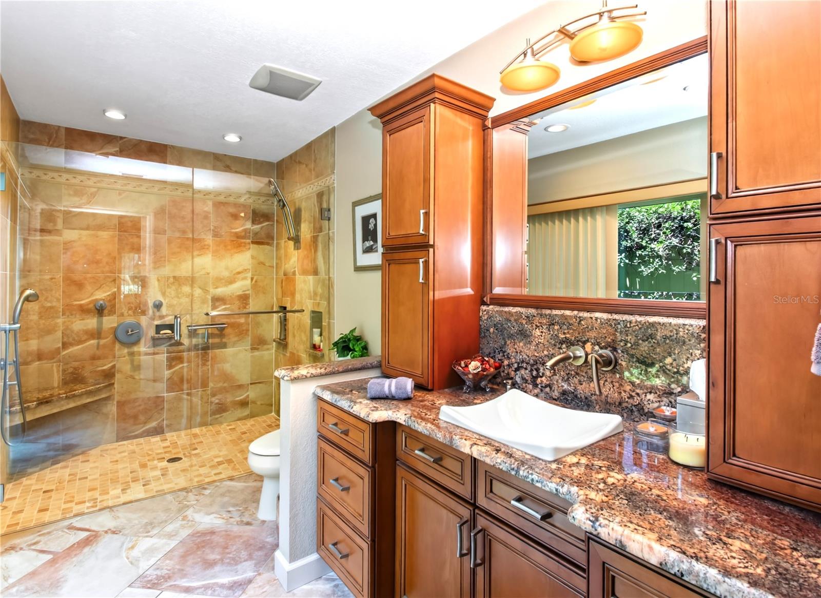 616 Riverpark Cir Property Photo 14