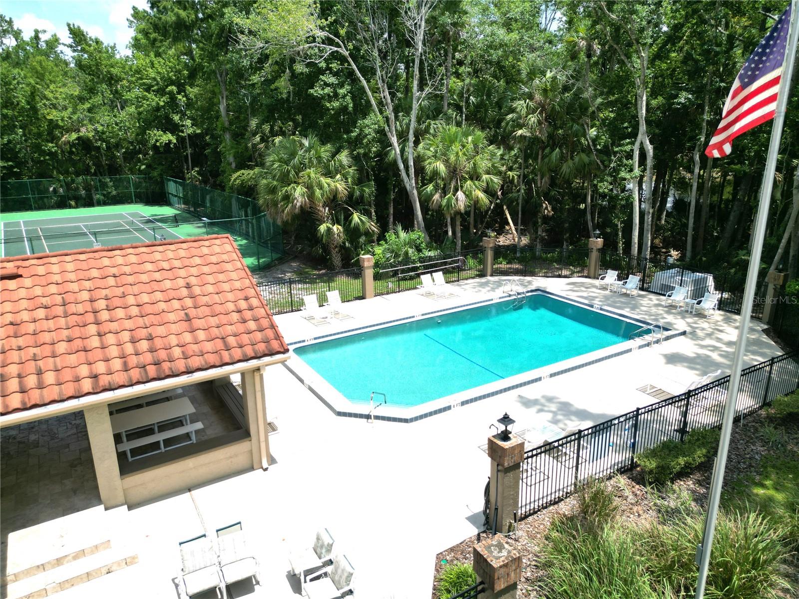 616 Riverpark Cir Property Photo 27