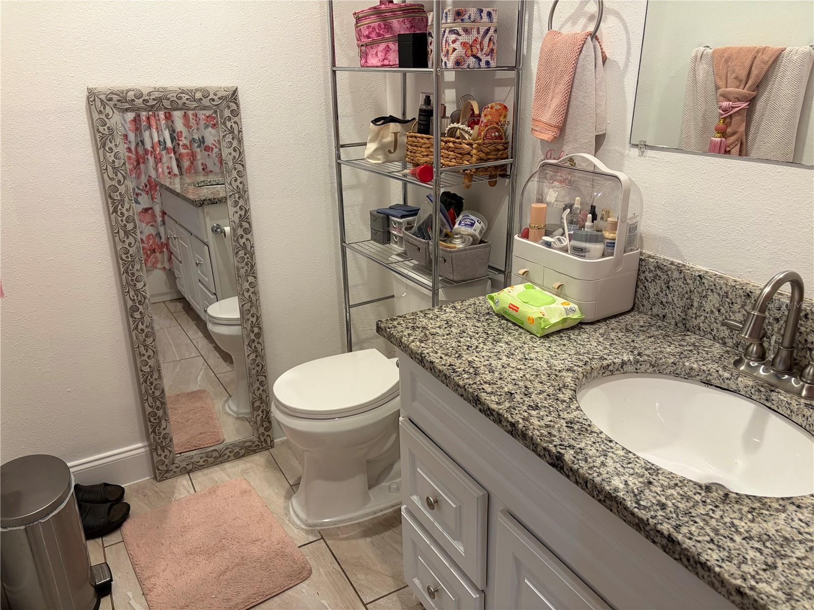 908 S Solandra Dr Property Photo 14
