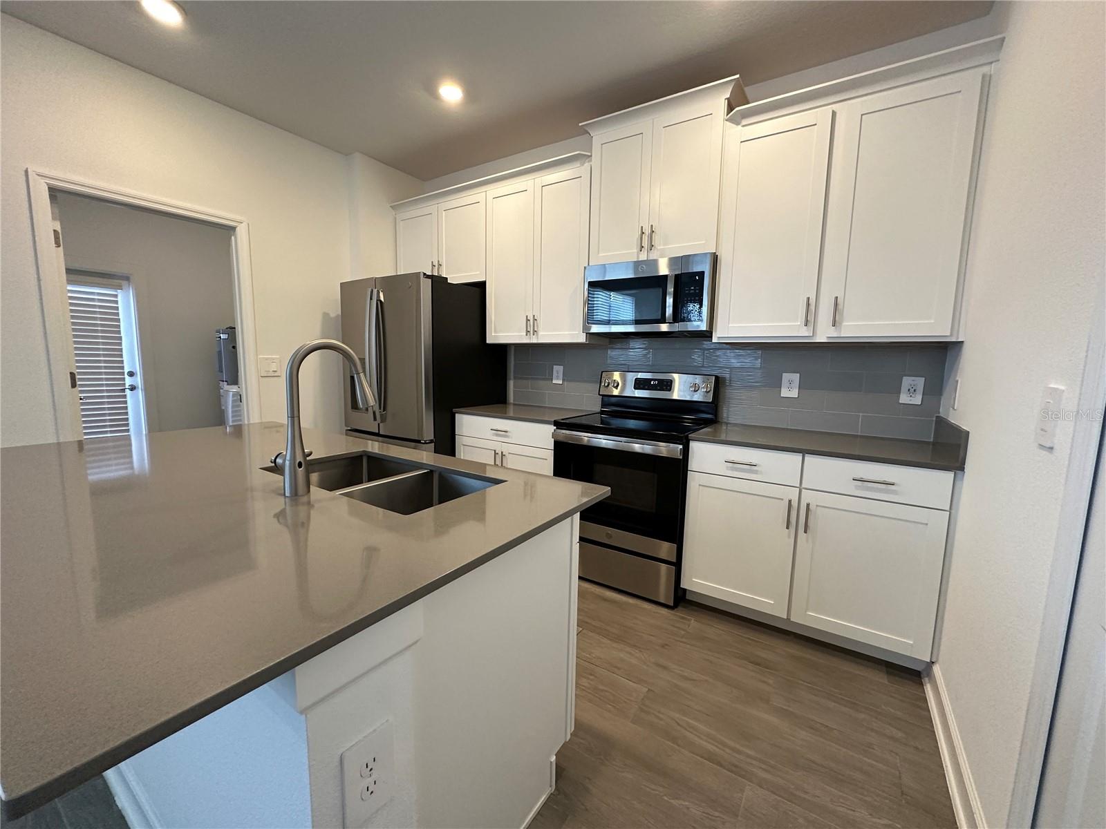 3118 Addison Blvd Property Photo 5