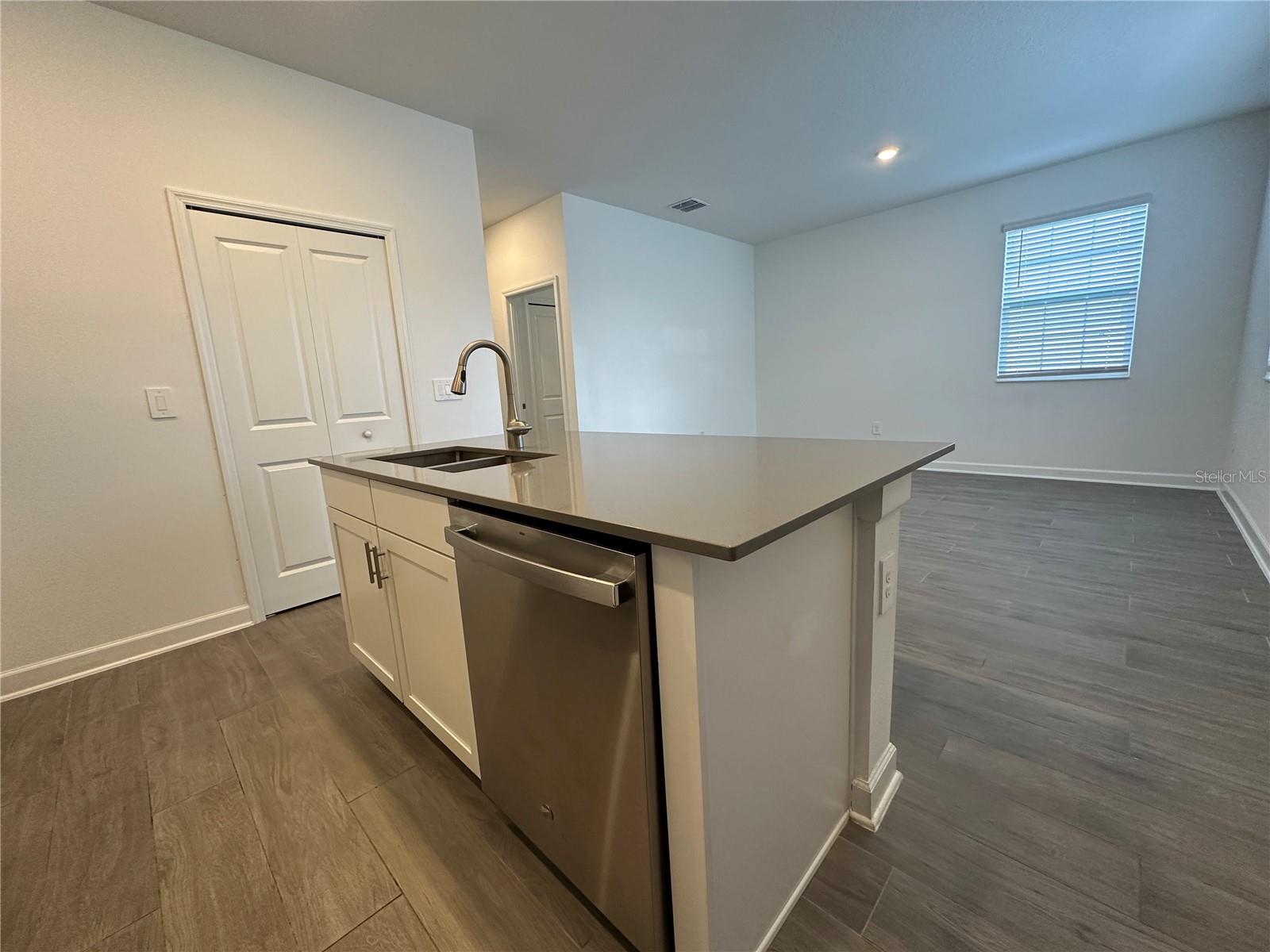 3118 Addison Blvd Property Photo 9