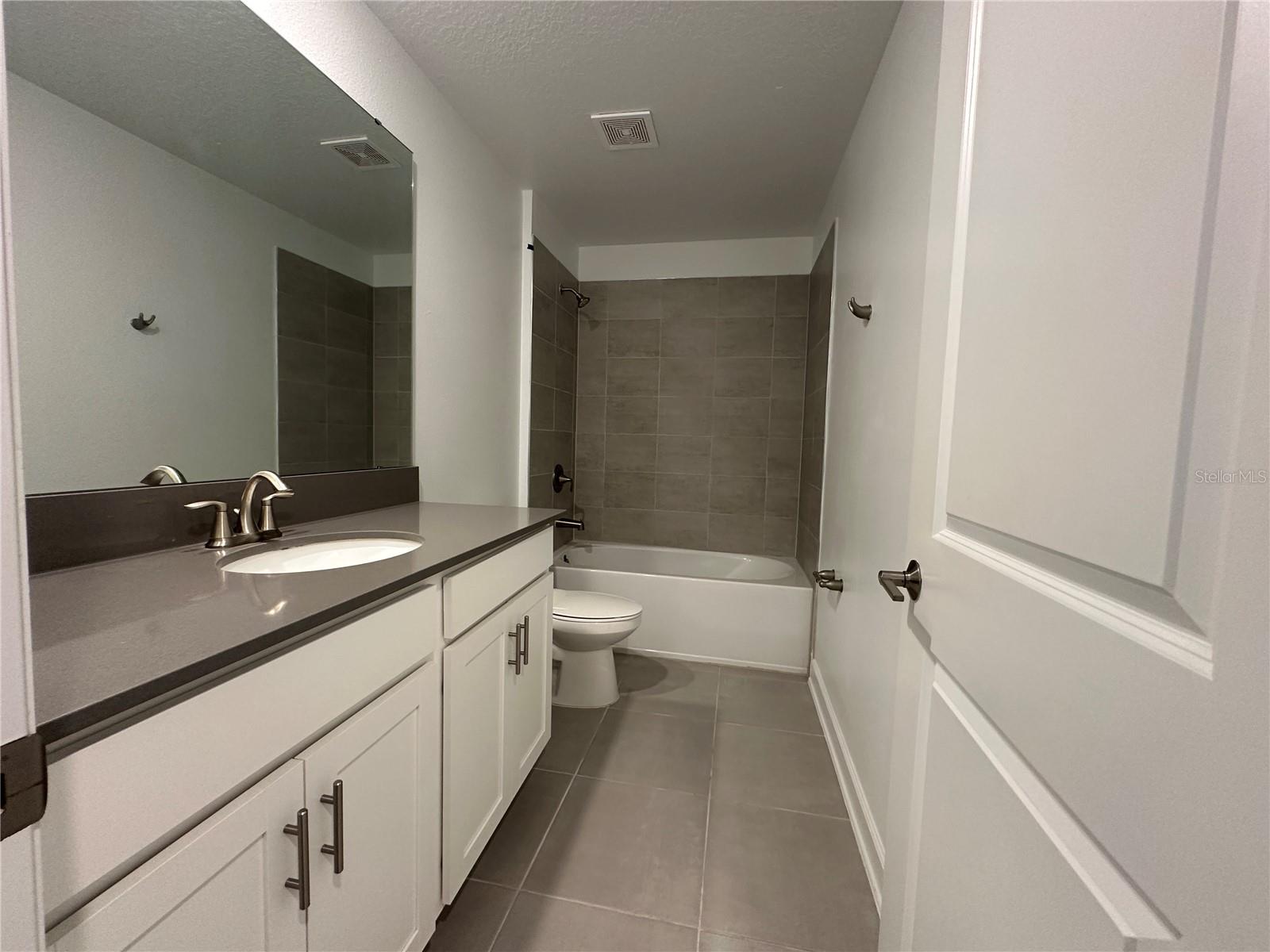 3118 Addison Blvd Property Photo 16