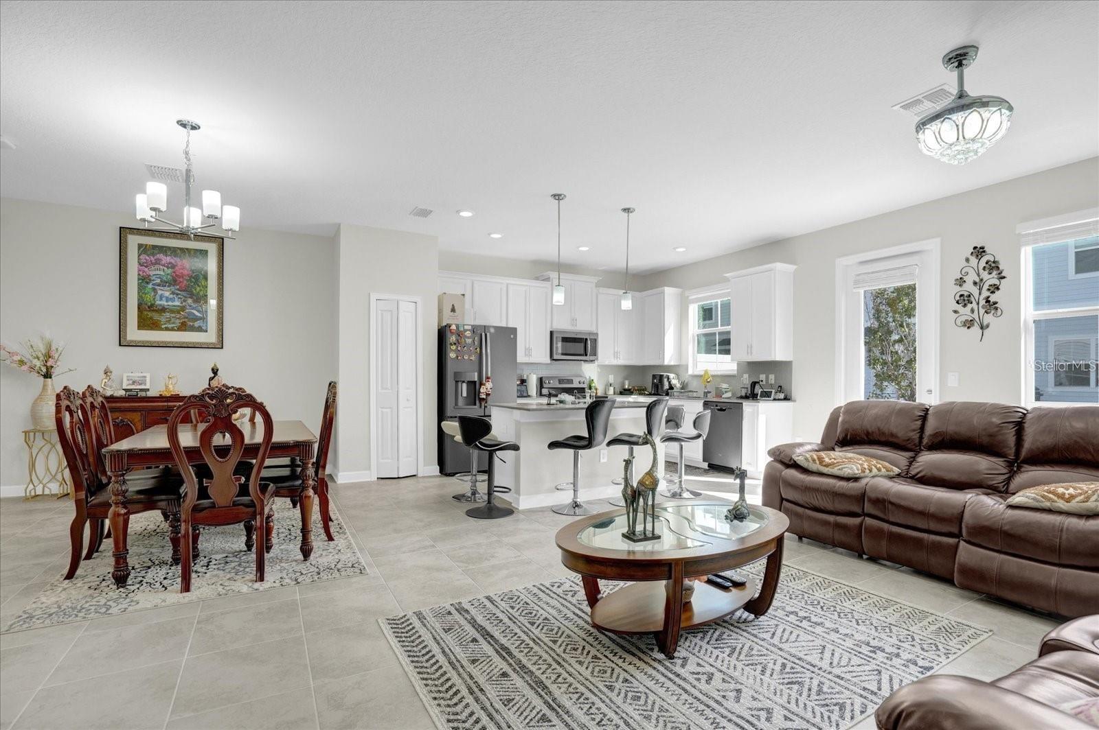 2909 Theme St Property Photo 5