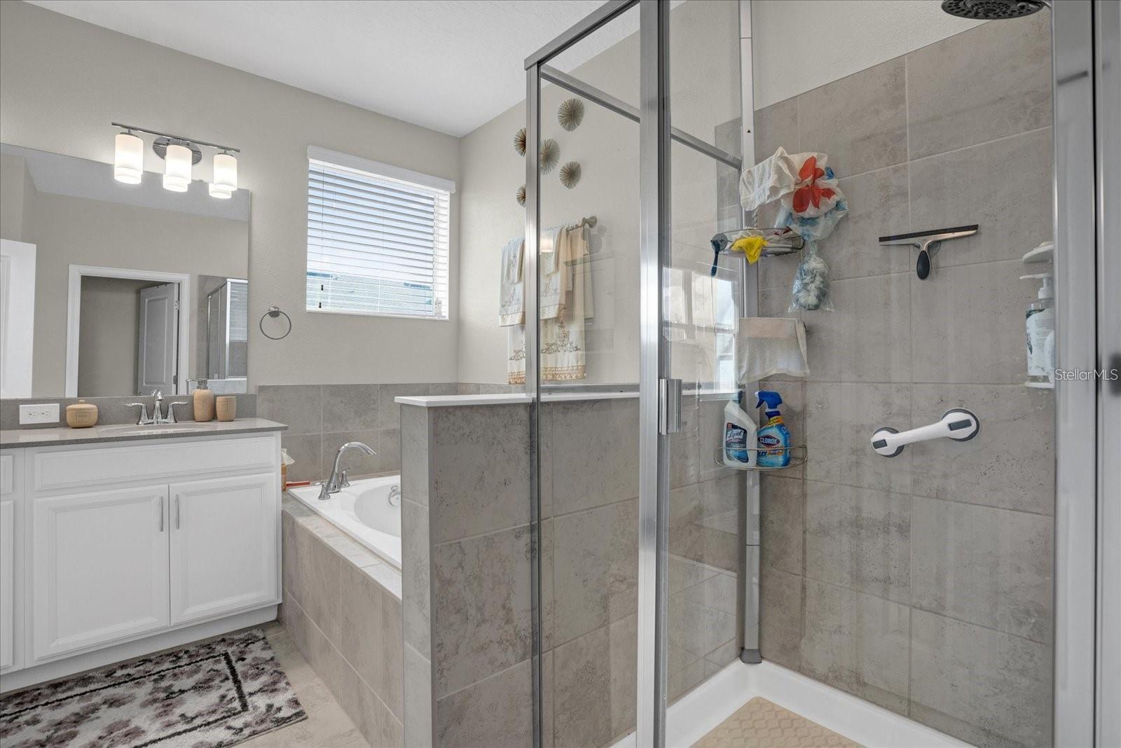 2909 Theme St Property Photo 11